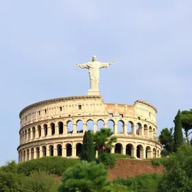 Cristo Redentor e Coliseu impulso no turismo internacional